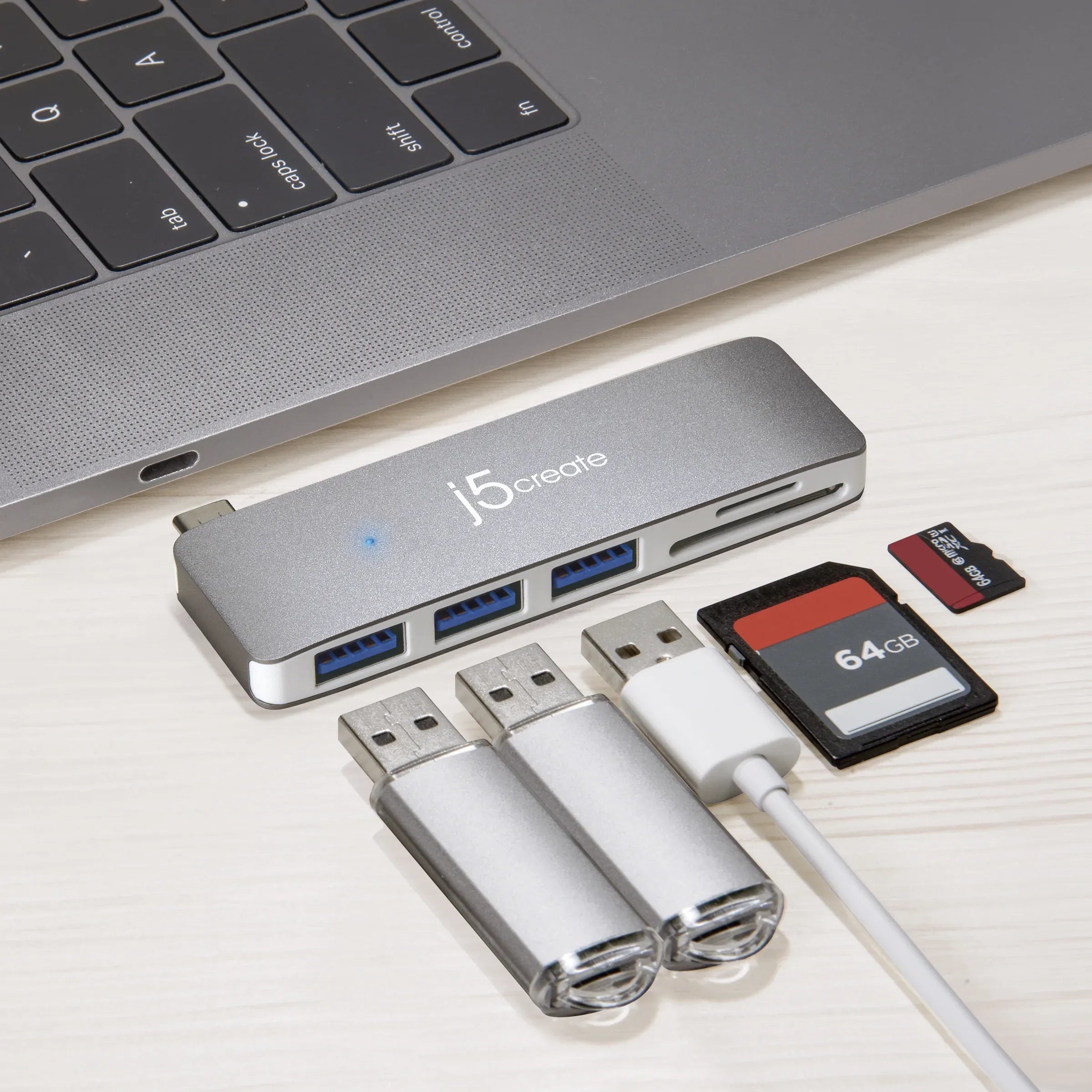 JCD348 - USB-C UltraDrive Mini Dock